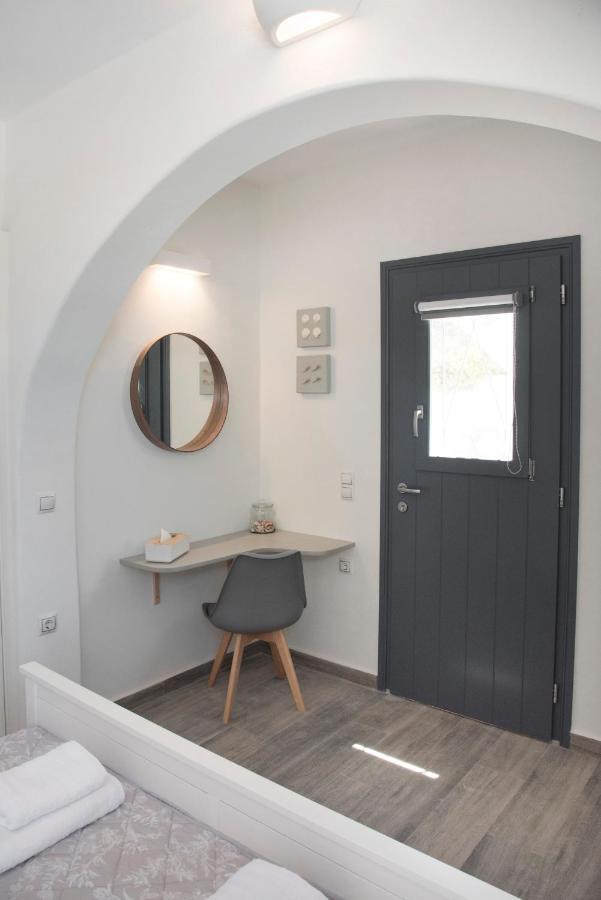 White New 1Bd House With Private Jacuzzi In Isterni Villa Isterni  Bagian luar foto